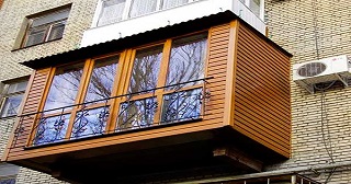 Внешняя отделка балкона Великий Устюг цена от 1039 руб. м/2.